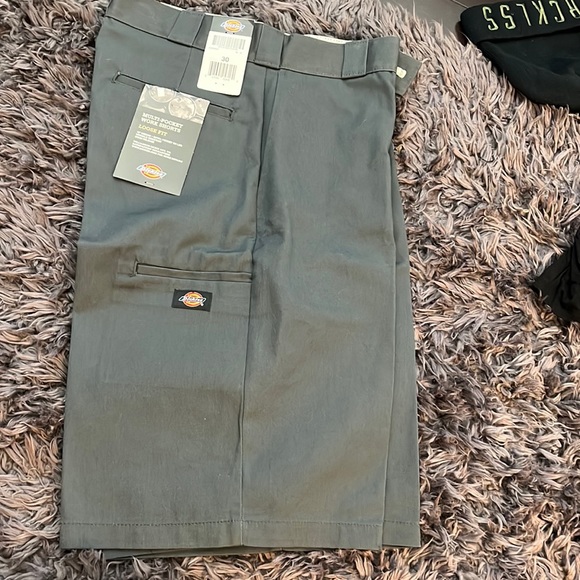 Dickies Other - Dickies size 30” Multi-pocket work shorts.  Loose Fit in a grey color.